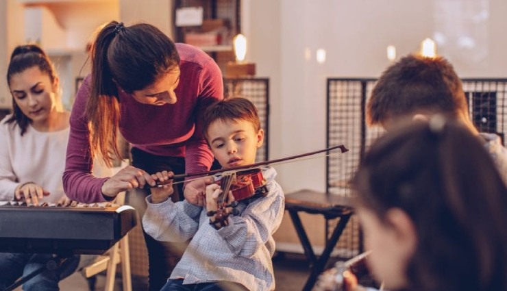 فواید آموزش موسیقی به کودکان